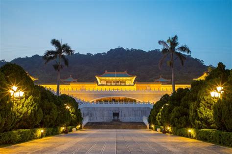 Due to the insufficient space to put on display over 677,68711 artifacts, the museum underwent renovations in 1967, 1970, and 1996. Taipei National Palace Museum in Taiwan - Taiwan Studies ...