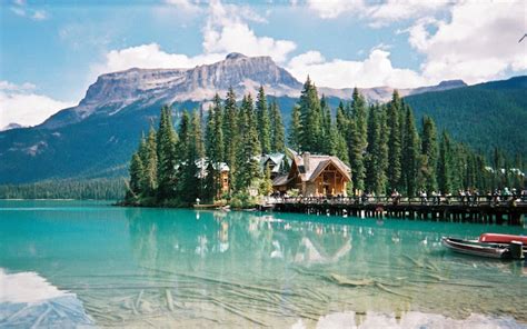 Emerald Lake Lodge Canada