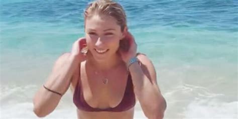 olympic skier mikaela shiffrin shows off abs in bikini workout video