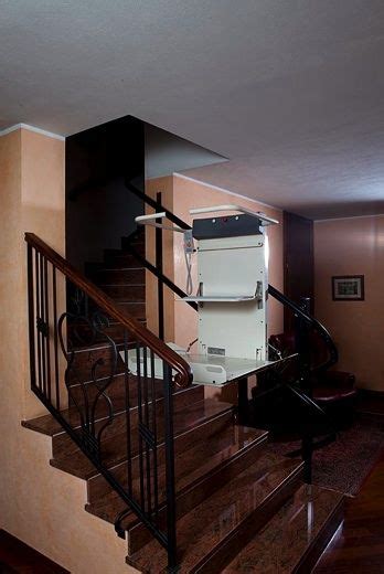 Inclined Platform Lift For Wheelchair Extrema Slim
