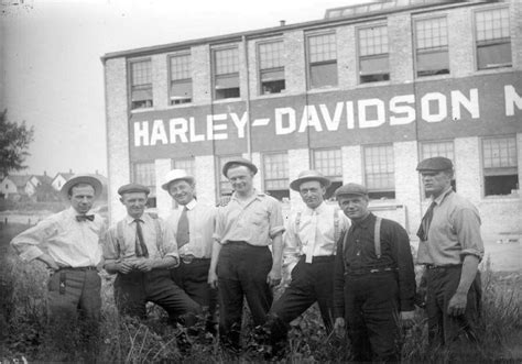 News Rare Pictures Of Harley Davidson Factory From 1920s To 1950s Adrenaline Culture Of Speed