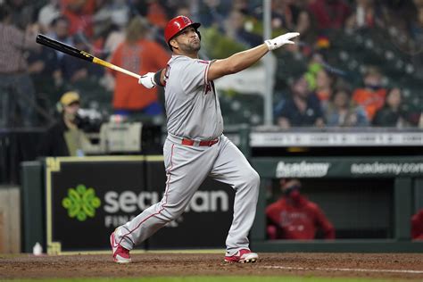 Albert Pujols Released By La Angels Becomes Free Agent Ap News