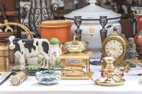 How To Value And Sell Your Antique Or Vintage Collectibles Luxurystnd