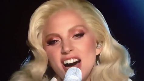 Watch Lady Gaga Performance At The Oscars 2016