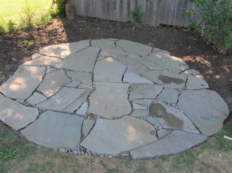 And the rustic look of rough, irregular stone adds to the character of country homes. Learn About Installing Finishing Touches for a Flagstone ...