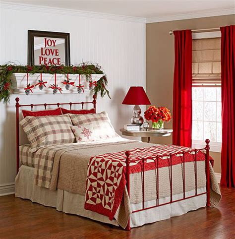 Minimalist bedroom decoration for tight spaces. 43 Beautiful Christmas Bedroom Decorations Ideas