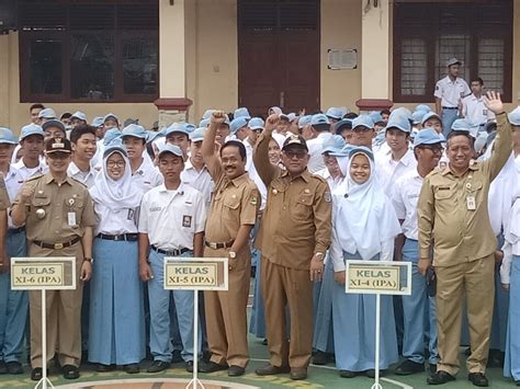 Walikota Depok Pimpin Apel Di Sma Negeri 1 Depok