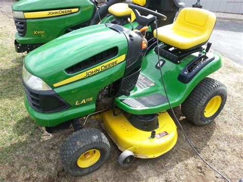 John Deere Complete 42 Mower Deck For La105 La115 La125 John