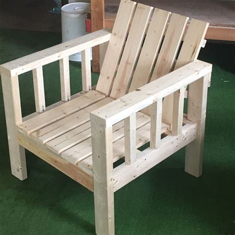 Love This My Easy Outside Lounge Chair With 2x4 Modification Diy