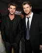 Fotos: Liam Hemsworth con su hermano Chris en la premier de 'Thor ...