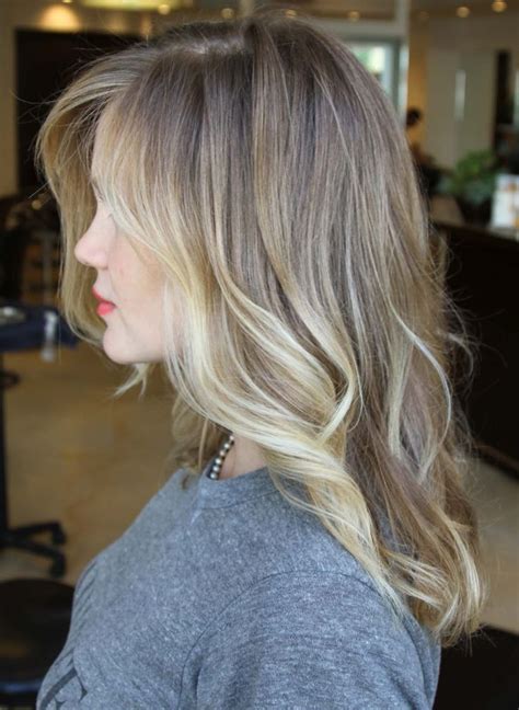 Dark brown to blonde ombre. Balayage & Blonette Hair Colors 2018 | Pretty-Hairstyles.com