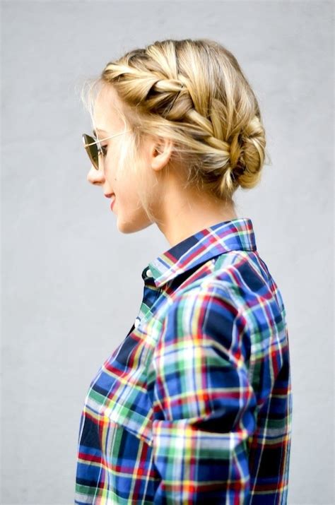 Feb 01, 2019 · half up natural hairstyles have become so popular and with updos like this, we can see why! 7 Easy Summer Hairstyles For Working Women