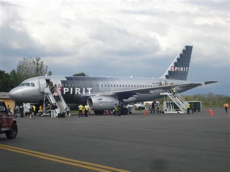 Matecaña international airport is located within the city and connects with the risaralda department, serving cartago, armenia and manizales. Aeropuerto Internacional El Edén (AXM) - Aeropuertos.Net