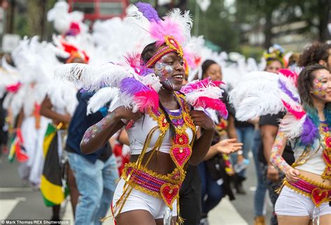 Notting Hill Carnival 2015 Revellers Ignore Downpour Warnings Daily