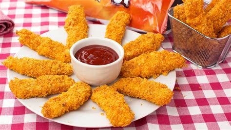 My friend shared this recipe with me, and i was so reluctant because i don't even like doritos, but she insisted i try it, and my whole family loved it. Doritos Crusted Chicken Fingers - How to Make Doritos ...