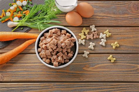 However, due to the limited amount of regulation on dog food, simply having natural on the label does not guarantee it is good. The Best Natural Dog Food 2019 (10 Top Foods Without Fillers)