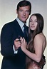 RM036 : Roger Moore as Bond with Jane Seymour - Iconic Images