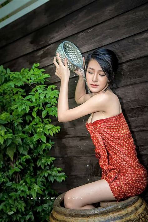 สวยจริงๆสวยที่ แอบมองสาวนุ่งผ้าถุง ไทย พม่า ลาว อินโด 2 Facebook