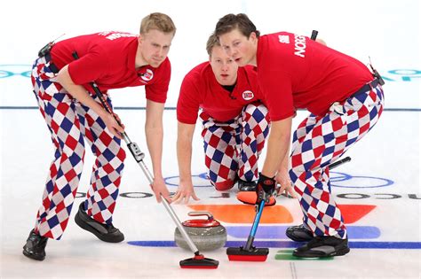 Curling El Deporte Que Se Practica Con Escobas En Los Juegos Olímpicos