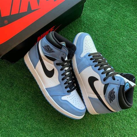 Nike Air Jordan 1 Retro High Og University Blue Exclusive Sneakers Sa