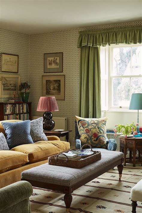 10 Fantastic English Country Living Rooms You Must See