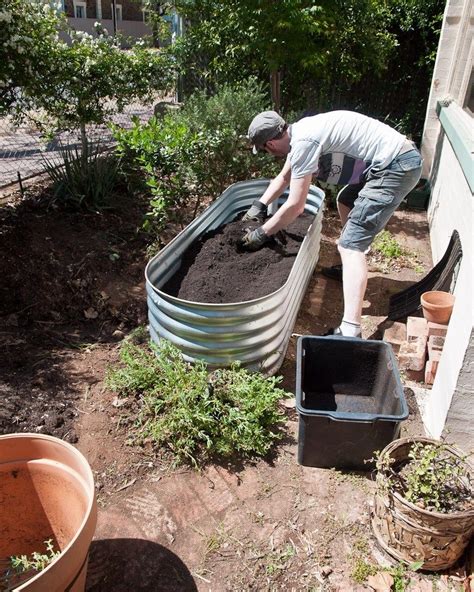 Building A Raised Wicking Bed She Cooks She Gardens Wicking Beds