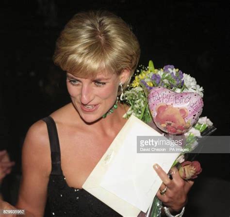 Princess Diana 1997 Tate Gallery Photos And Premium High Res Pictures