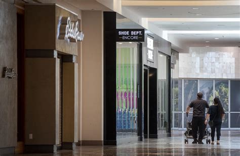 Gateway Mall Reopens With 24 Stores Restaurants And A Couple Of