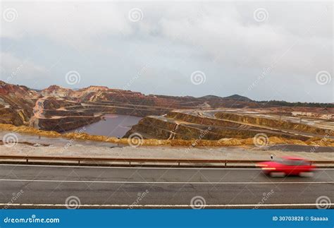 Mine De Rio Tinto Photo Stock Image Du Tonnelier Mouvement 30703828