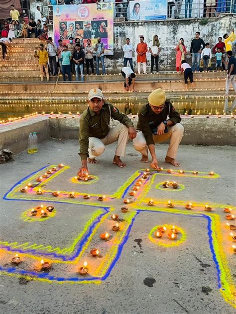 Rajasthan Ki Holi Ki Pics राजपरिवार ने खेली कोड़ा मार होली पुष्कर