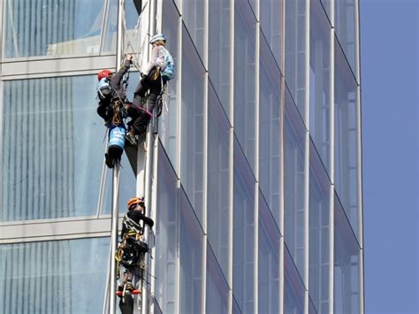 Activists Climb Londons Shard Skyscraper In Dramatic Protest Over