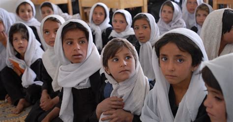 Afghanistan Schulen Für Mädchen öffnen Amnesty International Österreich