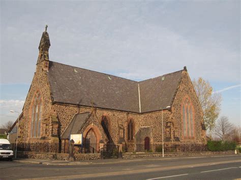 Holy Trinity Church Fingerpost © Sue Adair Geograph Britain And Ireland