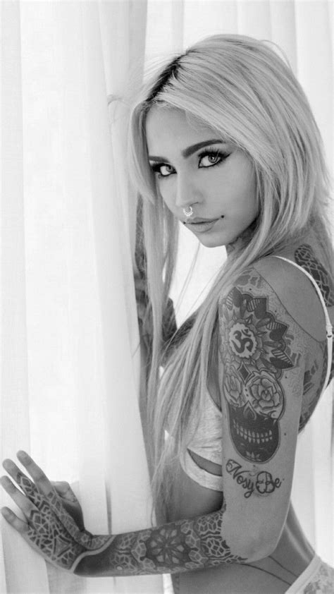 Pin By Lavernia Dark 🕸 On ☆ Blondinen Blondes ☆ Girl Tattoos Hot Tattoo Girls Tattoed Women