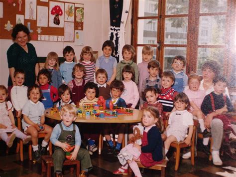 Photo De Classe Maternelle De 1981 ECOLE SAINTE GENEVIEVE Copains D