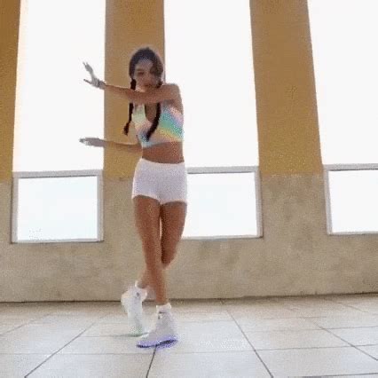 Dancing Girl GIFs Find Share On GIPHY