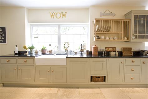 Blackened farrow ball layout with small couch in doorway. Pin on Kitchen