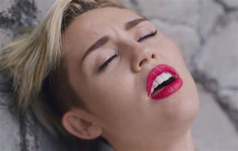 Miley Cyrus Nuda Per ‘wrecking Ball’ Il Mio Peggior Incubo Rolling Stone Italia