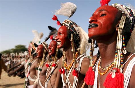 非洲部落奇特的“偷老婆”节，男人化妆吸引女性，并带她们去丛林深处 知乎
