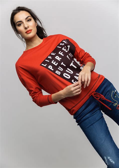 letter-t-shirt-in-red
