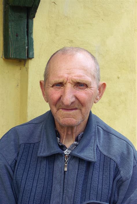 the old man russia old house cottage hut farm old an elderly man village a town pxfuel