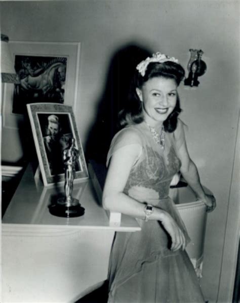 Note Henri S Picture On The Back Wall Ginger Rodgers With Her Oscar