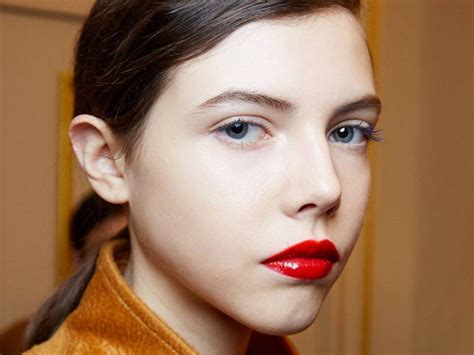 How To Apply Red Lipstick Step By Step