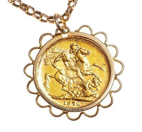 Ct Gold Sovereign Pendant And Chain