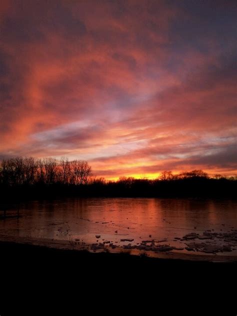 Fox River Mchenry Illinois Sunset Mchenry Illinois Mchenry Scenic