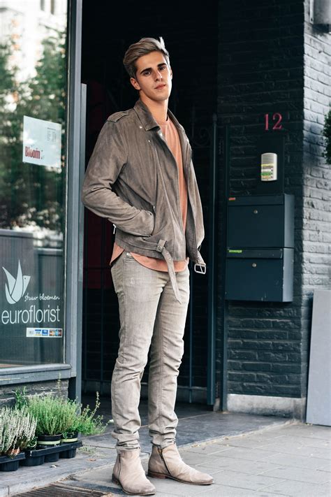 Gray Leather Jacket T Shirt Light Gray Skinny Jeans Cream Boots Light Grey Skinny Jeans