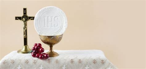 7 Prayers To Pray Before The Blessed Sacrament