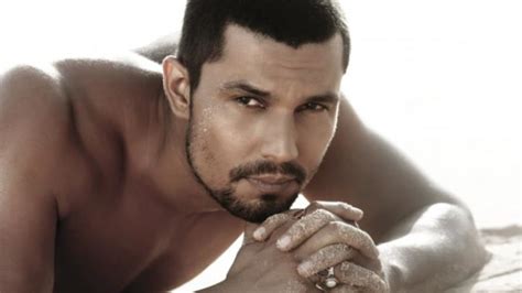 After a video of randeep hooda making a joke on mayawati surfaced on twitter, users called the joke 'sexist' and 'casteist' and slammed him for making the offensive joke. Randeep-hooda-biography-Age, Height, Weight, Wiki, Family ...