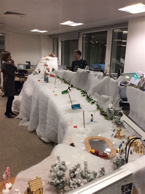 The trick is to have the outcome looking colorful, tidy and reflecting your personality. Office desk Christmas decoration competition | Desk decor ...