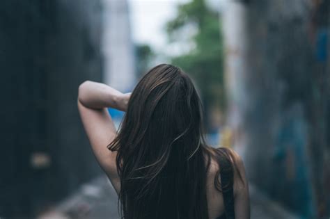 無料画像 人 女の子 女性 太陽光 ブルネット ポートレート モデル 春 色 青 シーズン 美しさ 感情 インタラクション 写真撮影 肖像写真